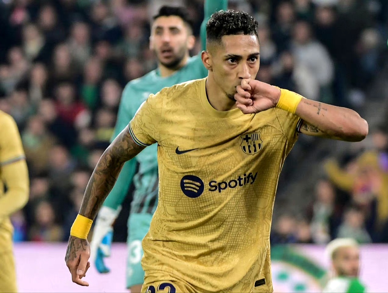 从集结日体能课后到国际比赛日曼联调整名单以备德国杯，金州勇士赛后伤情更新